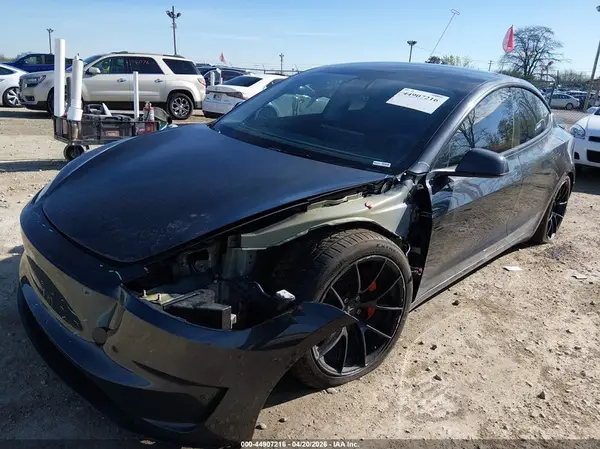 5YJ3E1ET8RF829372 2024 TESLA MODEL 3 - Image 2