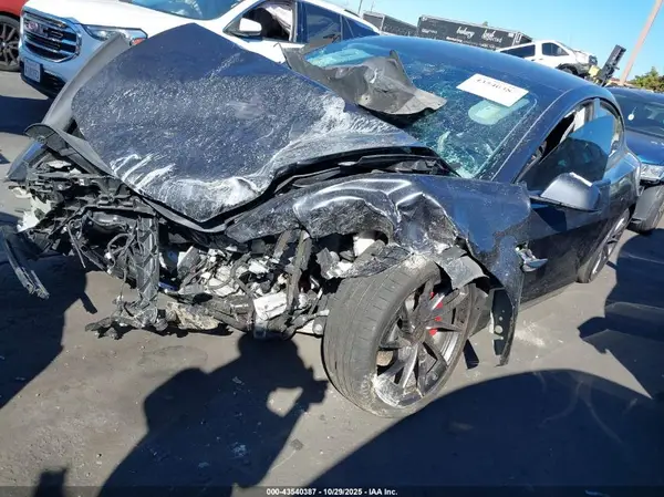 5YJ3E1ET8RF835947 2024 TESLA MODEL 3 - Image 2