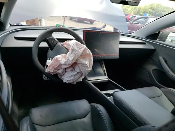 5YJ3E1ET8RF847077 2024 TESLA MODEL 3 - Image 8