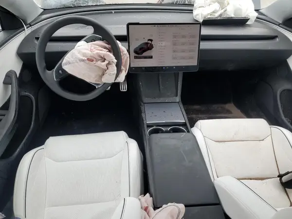5YJ3E1ET8RF847628 2024 TESLA MODEL 3 - Image 8