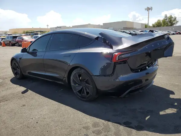5YJ3E1ET8RF854756 2024 TESLA MODEL 3 - Image 2