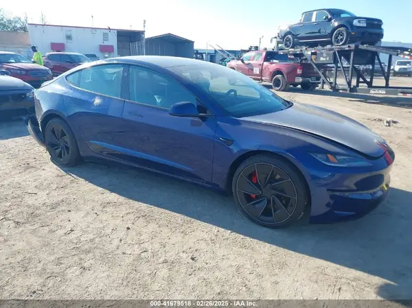 5YJ3E1ET8RF859004 2024 TESLA MODEL 3 - Image 1