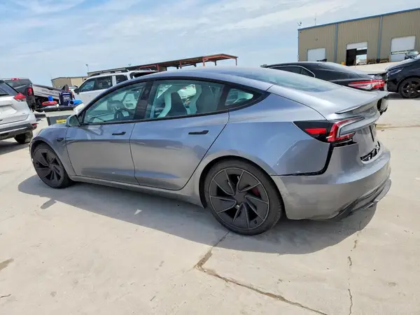 5YJ3E1ET8RF865224 2024 TESLA MODEL 3 - Image 2