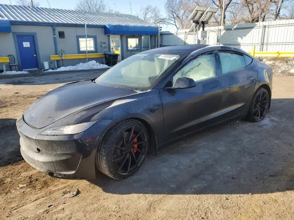 5YJ3E1ET8RF868866 2024 TESLA MODEL 3 - Image 1