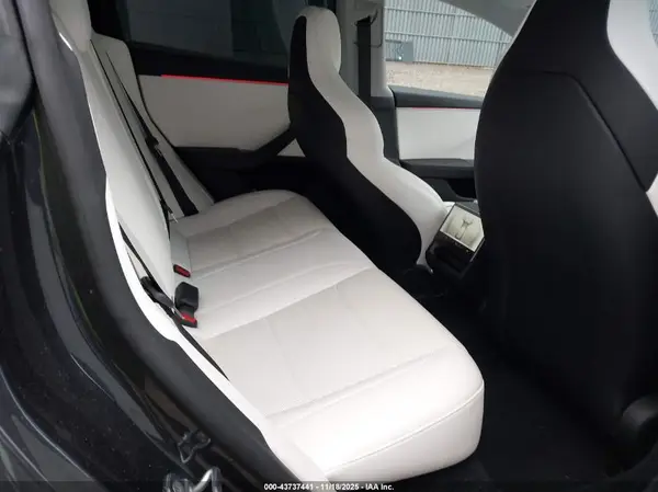 5YJ3E1ET8RF871587 2024 TESLA MODEL 3 - Image 8