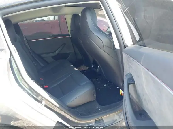5YJ3E1ET8RF881021 2024 TESLA MODEL 3 - Image 8