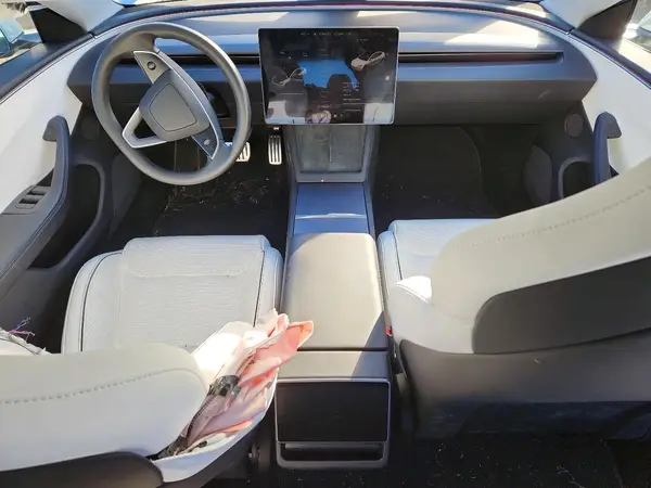5YJ3E1ET8RF901784 2024 TESLA MODEL 3 - Image 8