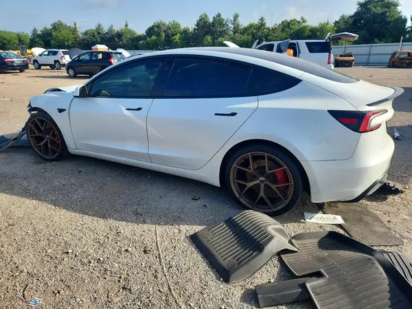 5YJ3E1ET8SF036465 2025 TESLA MODEL 3 - Image 2