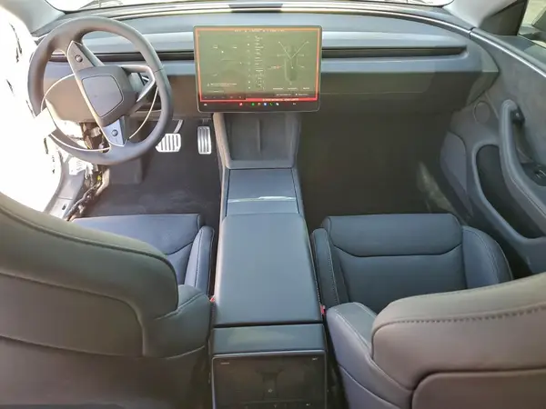 5YJ3E1ET8SF060765 2025 TESLA MODEL 3 - Image 8