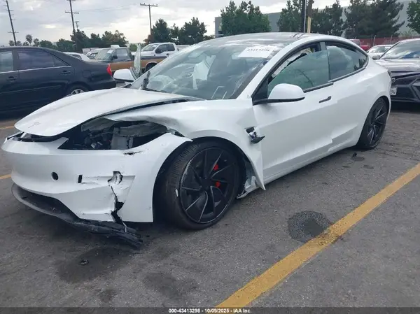 5YJ3E1ET8SF081969 2025 TESLA MODEL 3 - Image 2