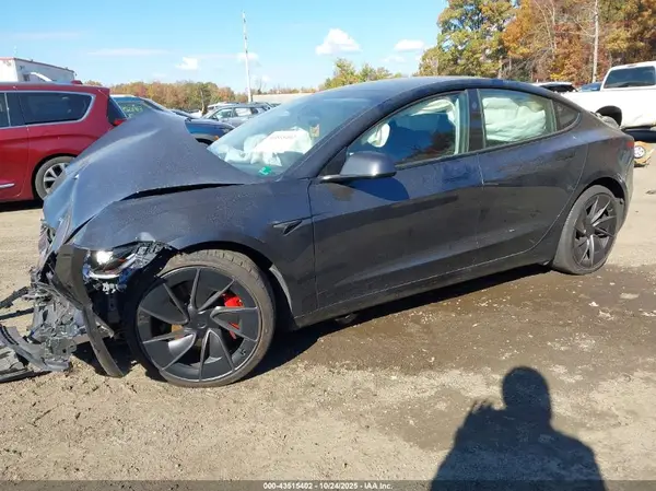5YJ3E1ET8SF932958 2025 TESLA MODEL 3 - Image 2
