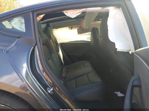 5YJ3E1ET8SF932958 2025 TESLA MODEL 3 - Image 8