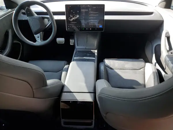 5YJ3E1ET8SF939084 2025 TESLA MODEL 3 - Image 8