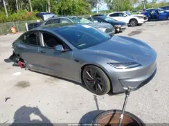 5YJ3E1ET8SF953826 2025 TESLA MODEL 3