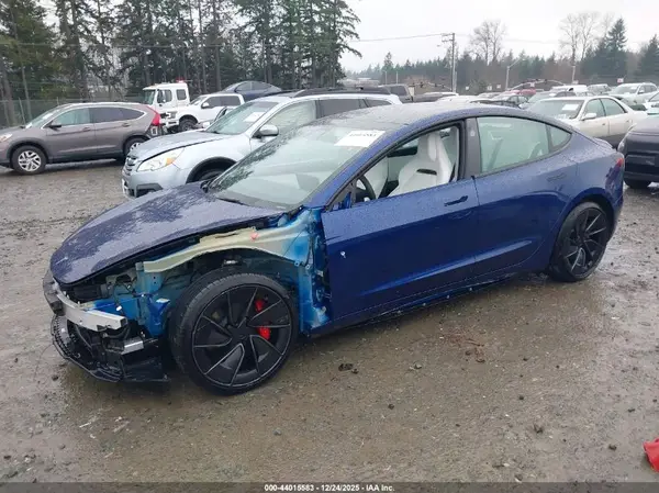 5YJ3E1ET8SF973817 2025 TESLA MODEL 3 - Image 2