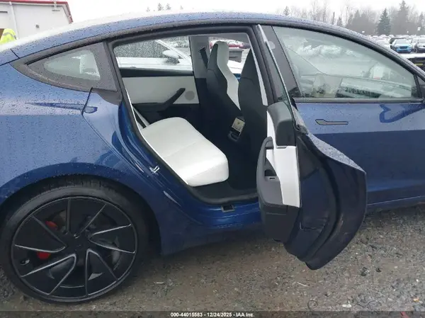5YJ3E1ET8SF973817 2025 TESLA MODEL 3 - Image 8