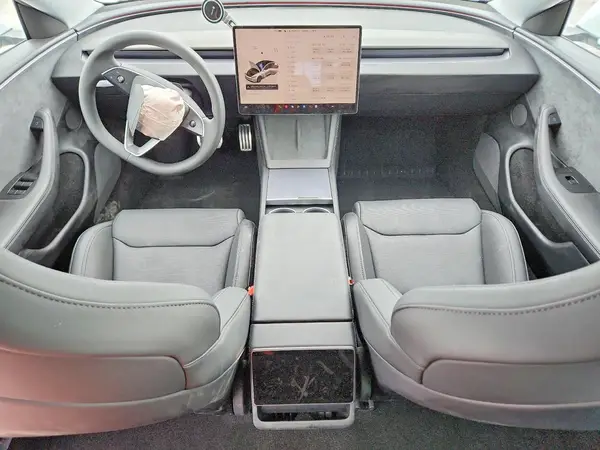 5YJ3E1ET8TF161628 2026 TESLA MODEL 3 - Image 8