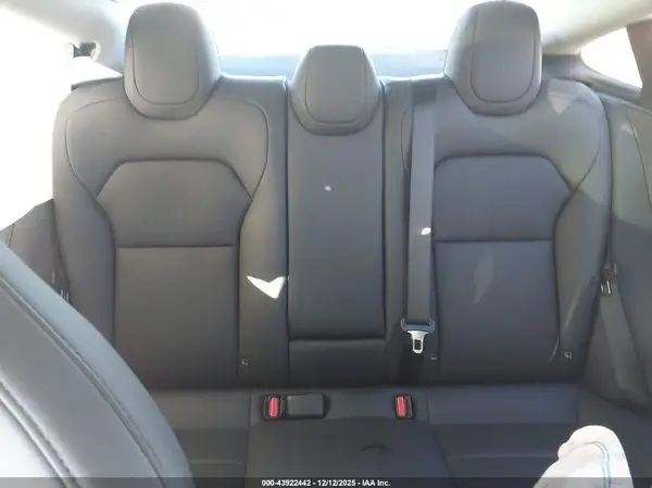 5YJ3E1ET9RF782255 2024 TESLA MODEL 3 - Image 8