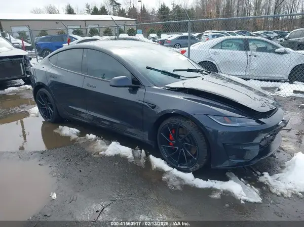 5YJ3E1ET9RF783406 2024 TESLA MODEL 3 - Image 1