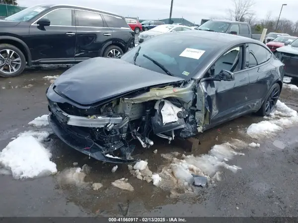 5YJ3E1ET9RF783406 2024 TESLA MODEL 3 - Image 2
