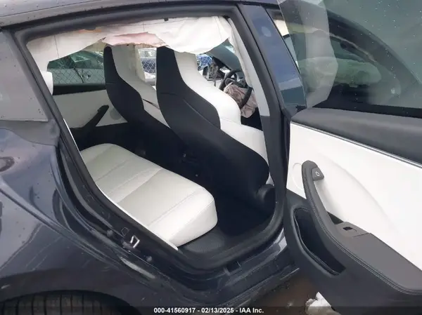 5YJ3E1ET9RF783406 2024 TESLA MODEL 3 - Image 8
