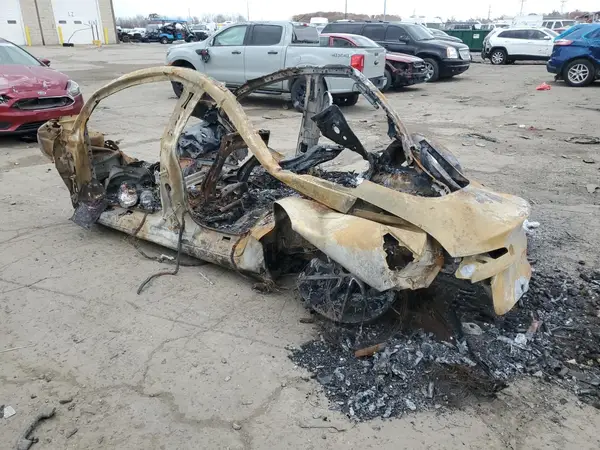 5YJ3E1ET9RF784779 2024 TESLA MODEL 3 - Image 2