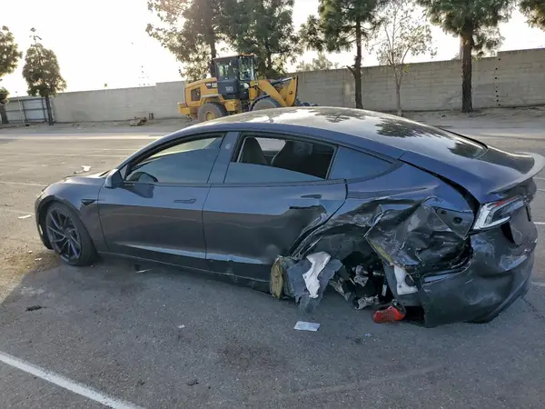 5YJ3E1ET9RF808143 2024 TESLA MODEL 3 - Image 2