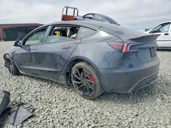 5YJ3E1ET9RF808563 2024 TESLA MODEL 3 - Image 2
