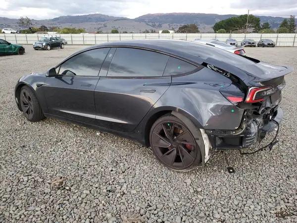 5YJ3E1ET9RF809714 2024 TESLA MODEL 3 - Image 2