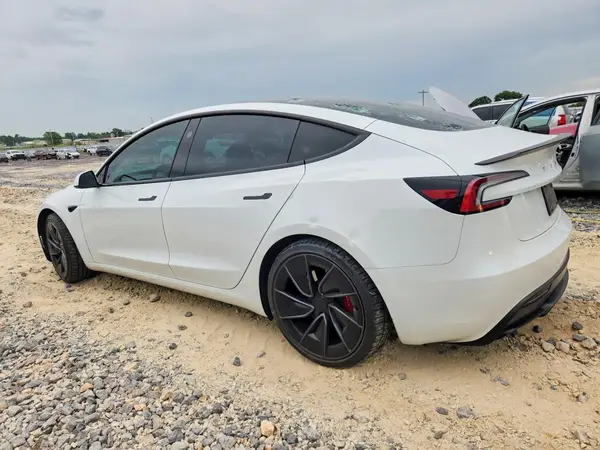 5YJ3E1ET9RF820180 2024 TESLA MODEL 3 - Image 2