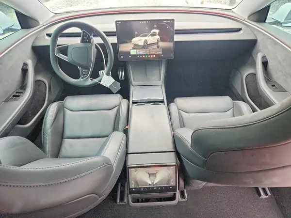 5YJ3E1ET9RF820180 2024 TESLA MODEL 3 - Image 8