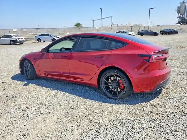 5YJ3E1ET9RF824424 2024 TESLA MODEL 3 - Image 2