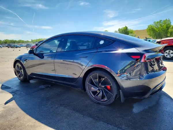 5YJ3E1ET9RF824617 2024 TESLA MODEL 3 - Image 2