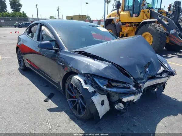 5YJ3E1ET9RF836900 2024 TESLA MODEL 3 - Image 1
