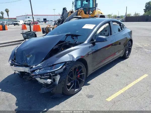 5YJ3E1ET9RF836900 2024 TESLA MODEL 3 - Image 2