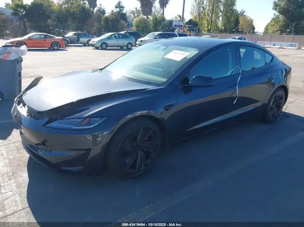 5YJ3E1ET9RF842082 2024 TESLA MODEL 3 - Image 2