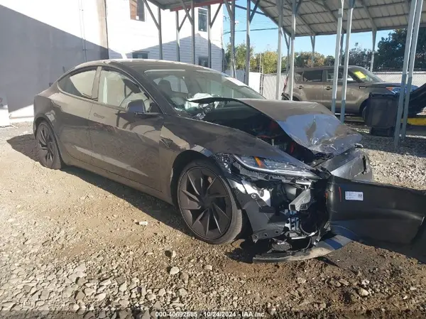 5YJ3E1ET9RF857343 2024 TESLA MODEL 3 - Image 1
