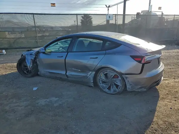 5YJ3E1ET9RF862090 2024 TESLA MODEL 3 - Image 2