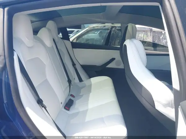 5YJ3E1ET9RF881934 2024 TESLA MODEL 3 - Image 8