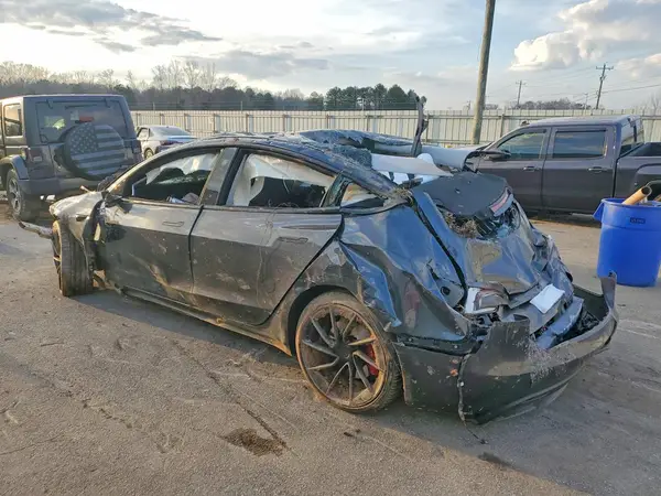 5YJ3E1ET9RF881948 2024 TESLA MODEL 3 - Image 2