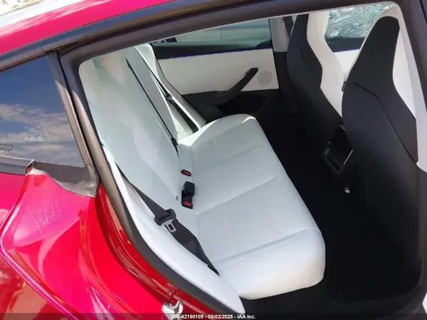 5YJ3E1ET9RF897132 2024 TESLA MODEL 3 - Image 8
