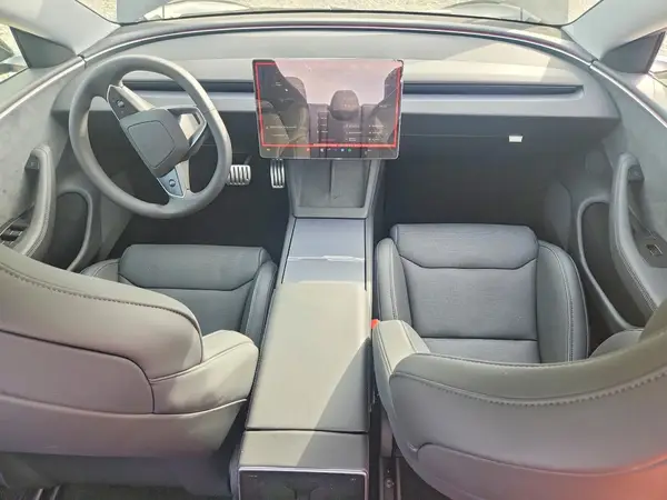 5YJ3E1ET9SF078059 2025 TESLA MODEL 3 - Image 8