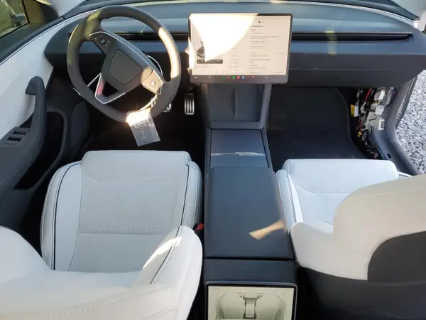 5YJ3E1ET9SF078112 2025 TESLA MODEL 3 - Image 8