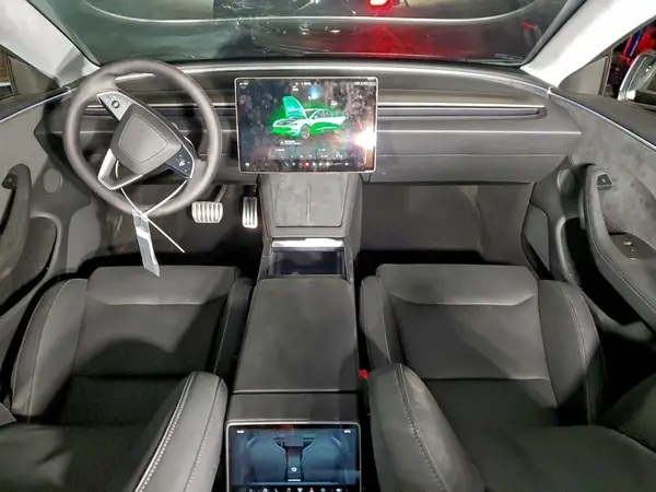 5YJ3E1ET9SF938686 2025 TESLA MODEL 3 - Image 8