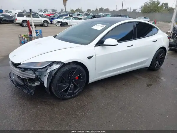 5YJ3E1ET9SF952197 2025 TESLA MODEL 3 - Image 2