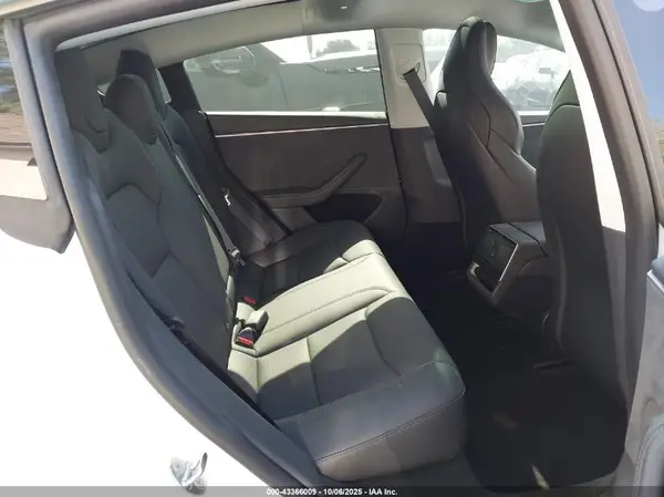5YJ3E1ET9SF952197 2025 TESLA MODEL 3 - Image 8