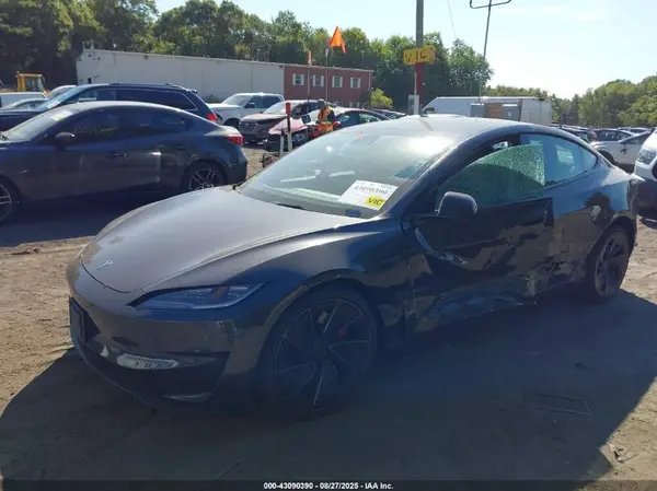 5YJ3E1ETXRF820690 2024 TESLA MODEL 3 - Image 2