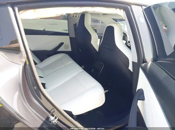 5YJ3E1ETXRF855116 2024 TESLA MODEL 3 - Image 8