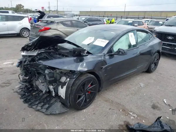5YJ3E1ETXSF002382 2025 TESLA MODEL 3 - Image 2