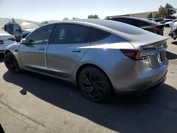 5YJ3E1ETXSF941483 2025 TESLA MODEL 3 - Image 2